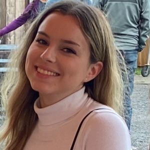 Meet your Posher, Julia